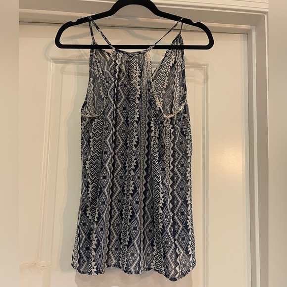 ⭐️No Boundaries Navy and White Tribal Camisole - Picture 4 of 4